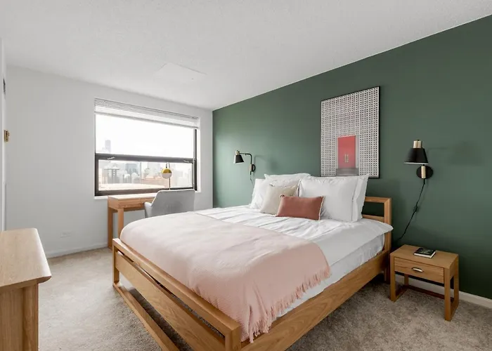 Gold Coast 2br W Gym Pool Nr Oak St Chi-207 Апартаменты