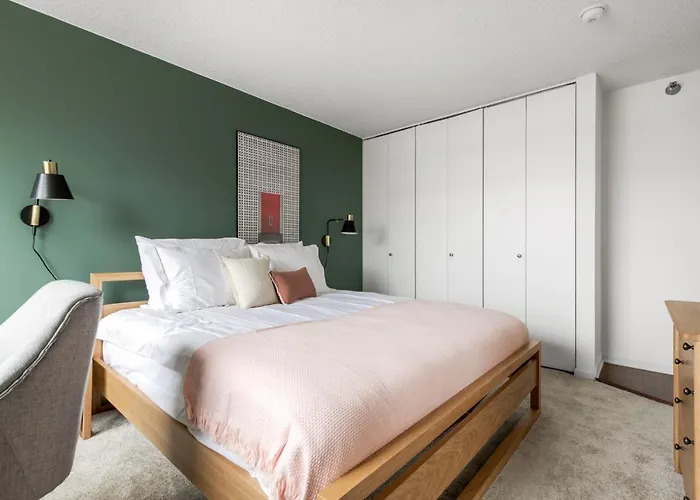 Апартаменты Gold Coast 2br W Gym Pool Nr Oak St Chi-207